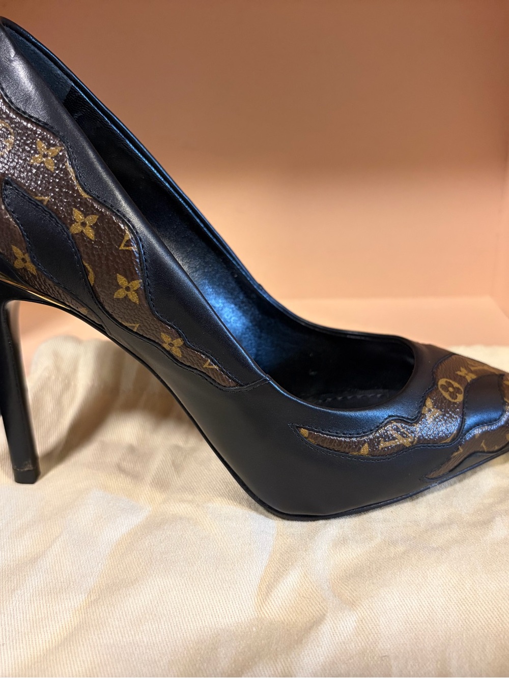 Louis Vuitton Black/Brown Monogram Pointed Toe Stiletto Heels - Picture 3 of 16